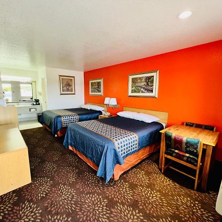 Bridgeport Greystone Inn מראה חיצוני תמונה
