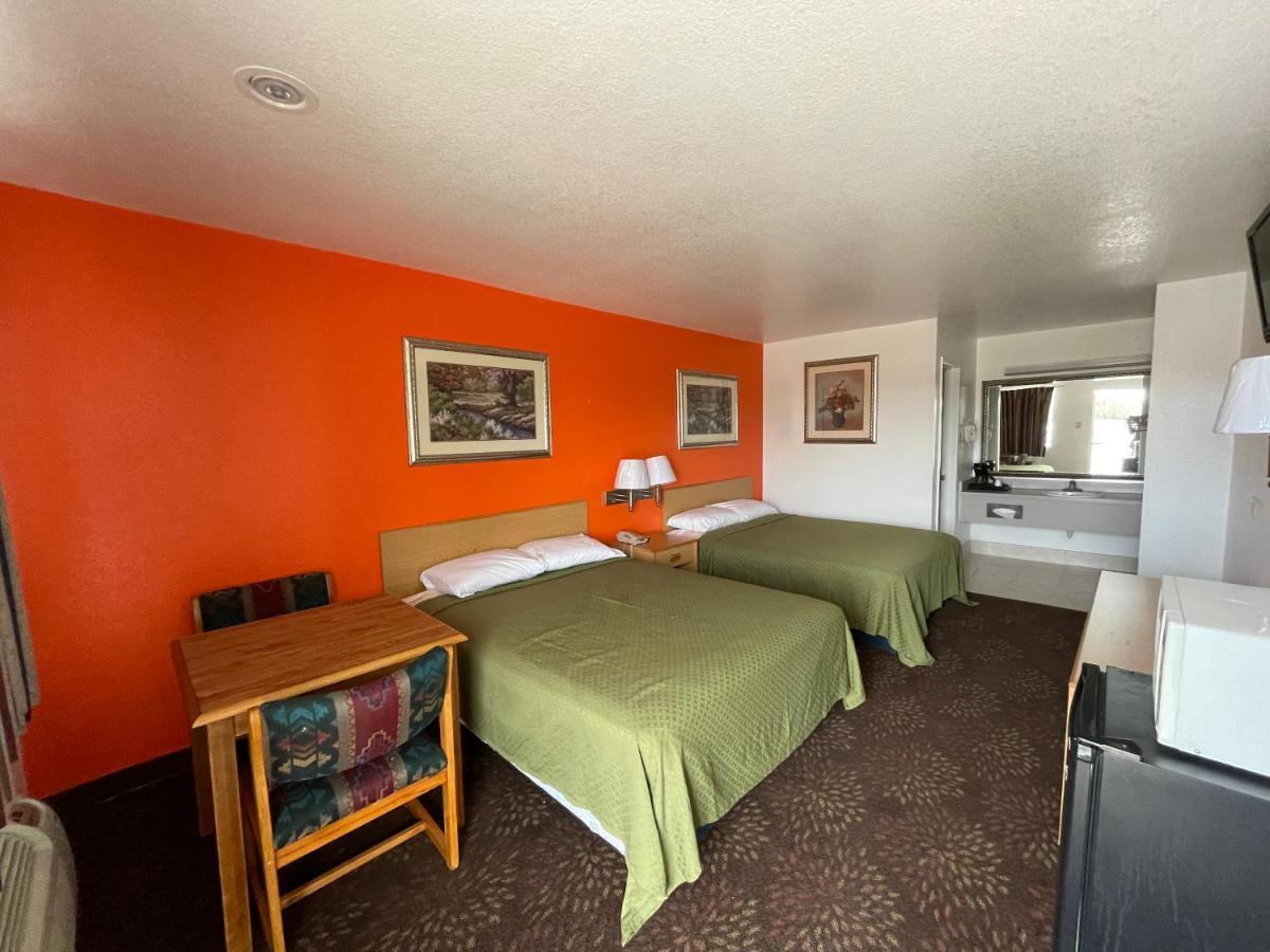 Bridgeport Greystone Inn מראה חיצוני תמונה